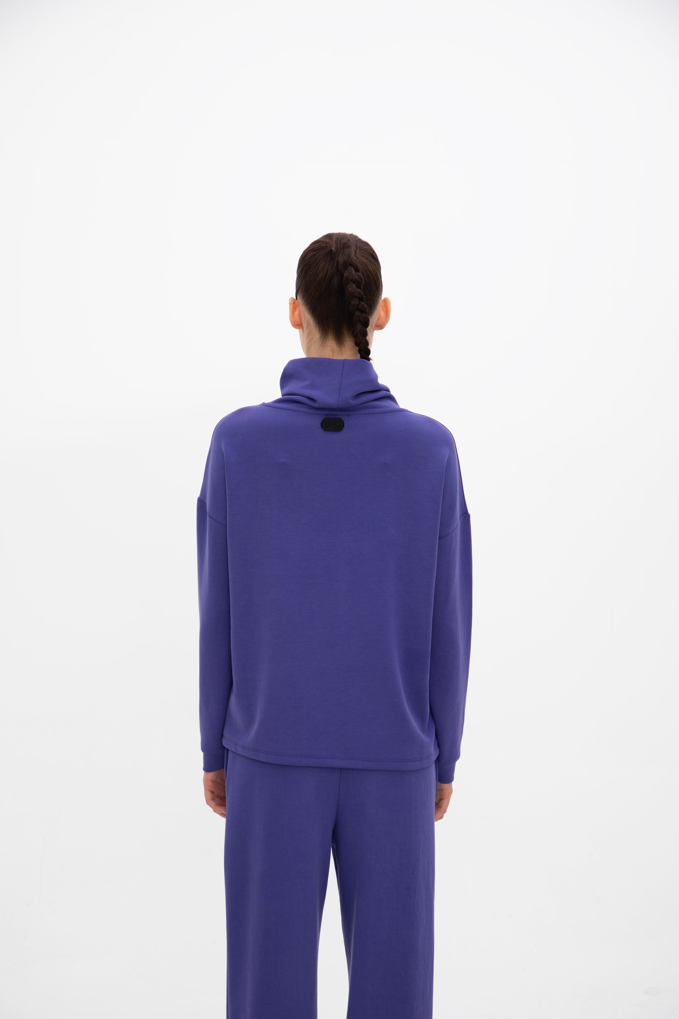 Peach Fuzz Effect Boğazlı Sweatshirt