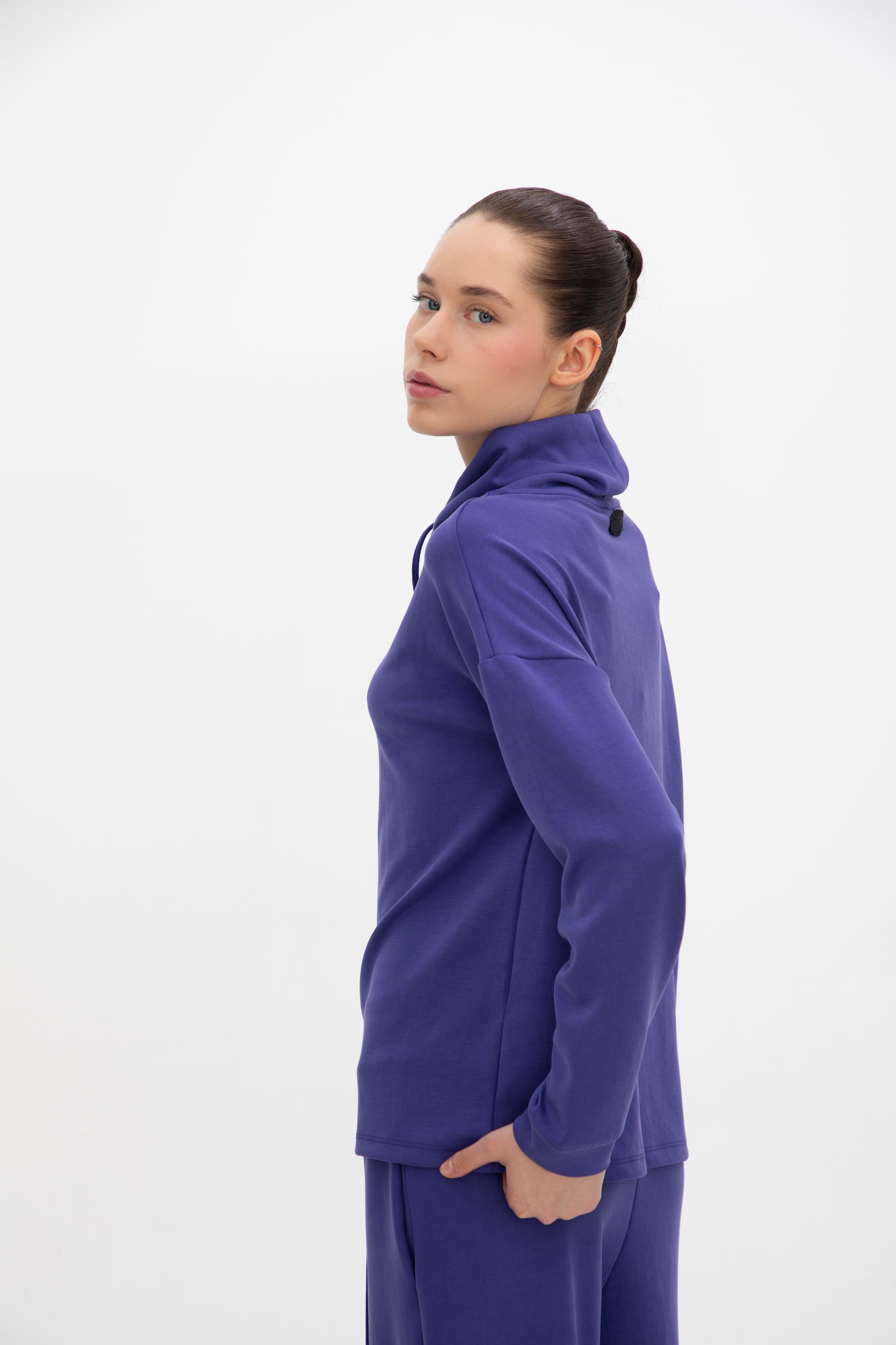 Peach Fuzz Effect Boğazlı Sweatshirt