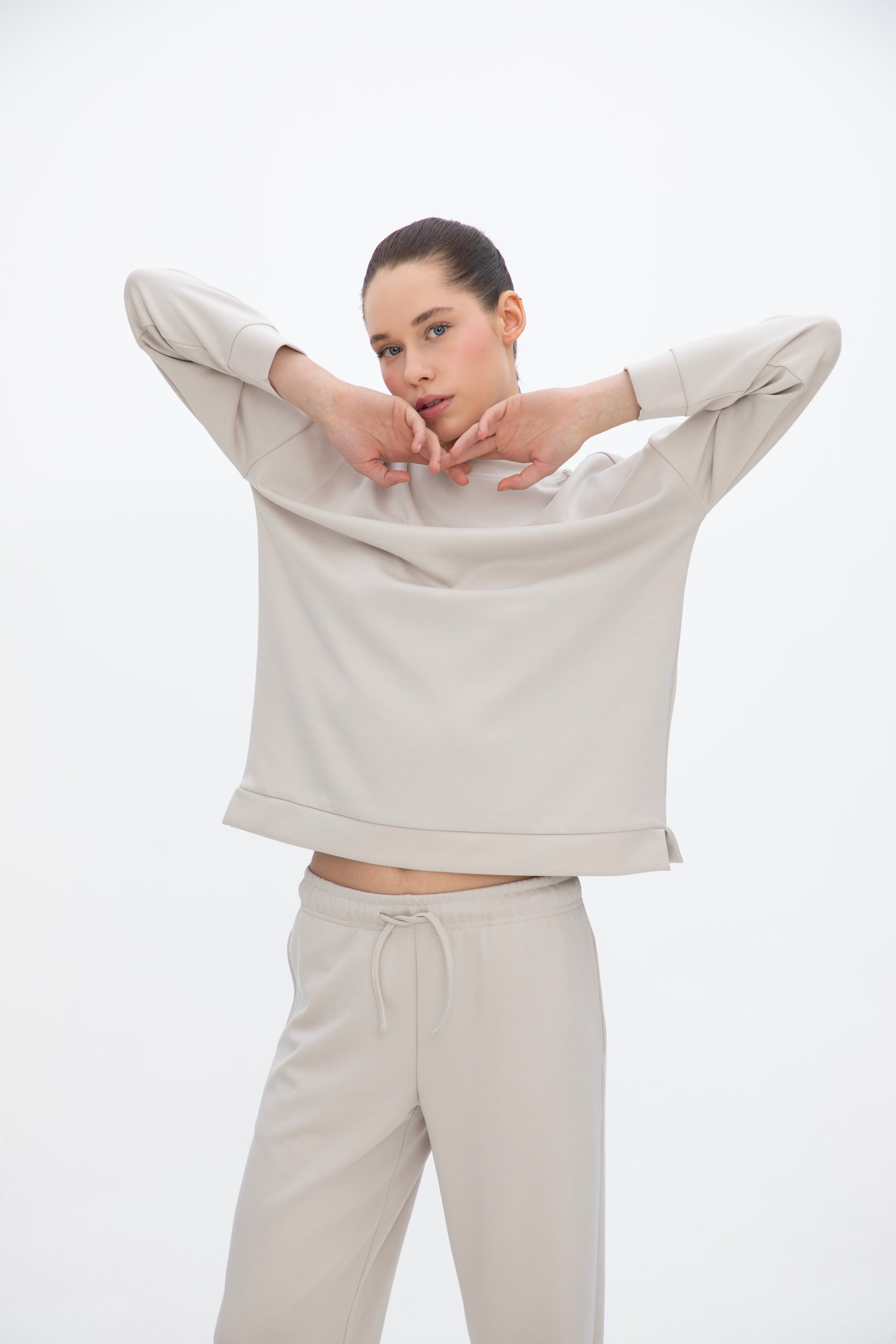 Peach Fuzz Effect Rahat Kesim Uzun Sweatshirt